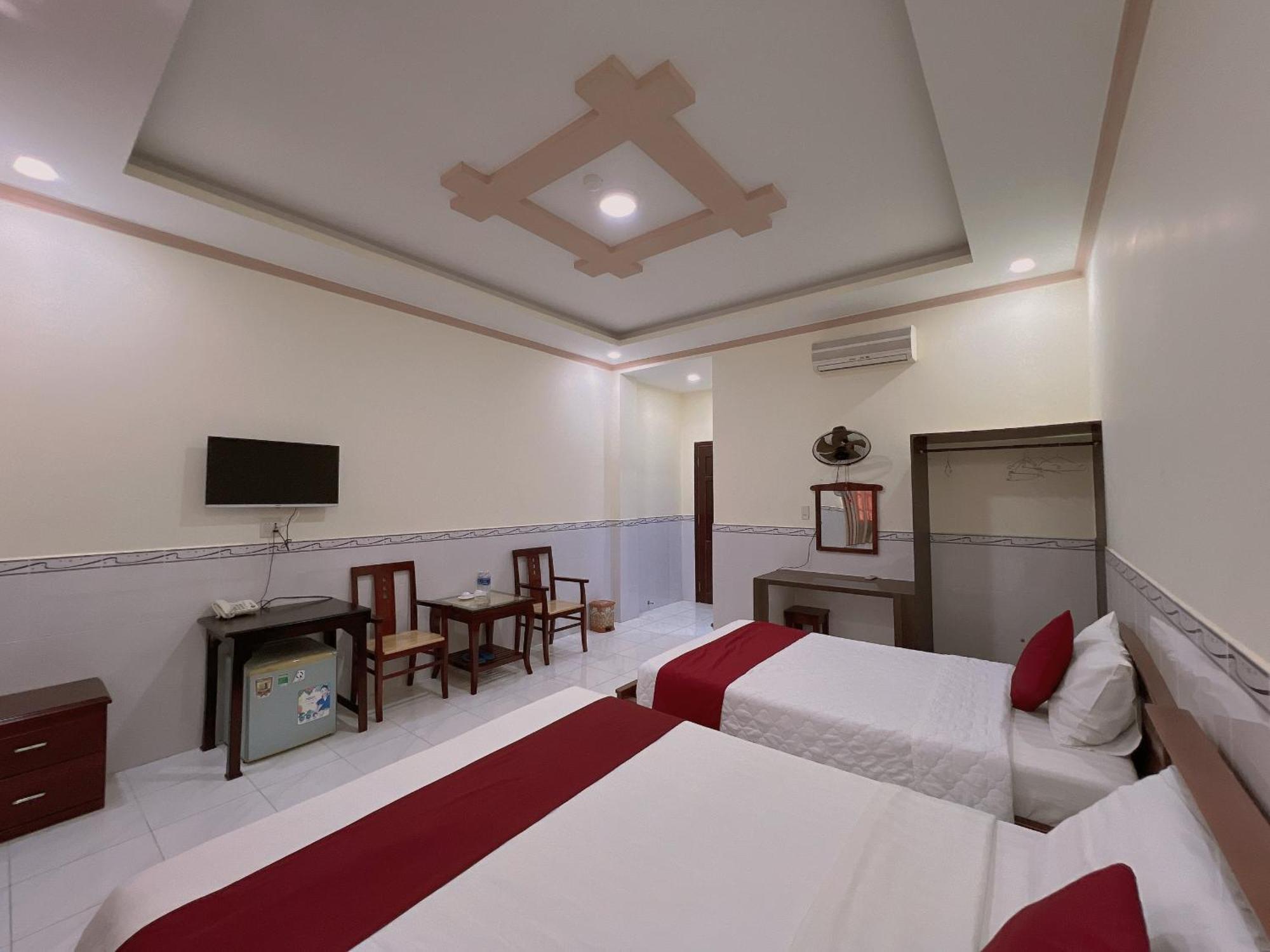 Hoang Duc Hotel Chau Doc Exterior foto
