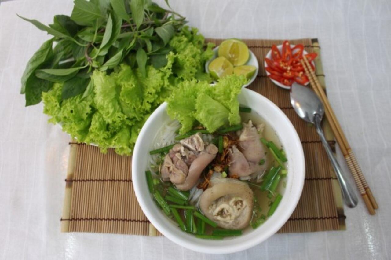 Hoang Duc Hotel Chau Doc Exterior foto